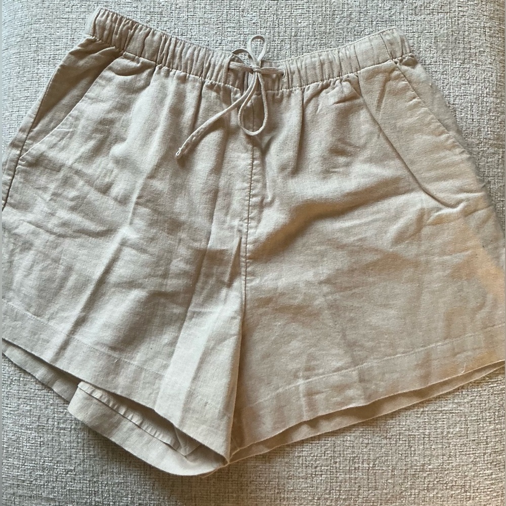 Abercrombie & Fitch High Waist Tan Shorts